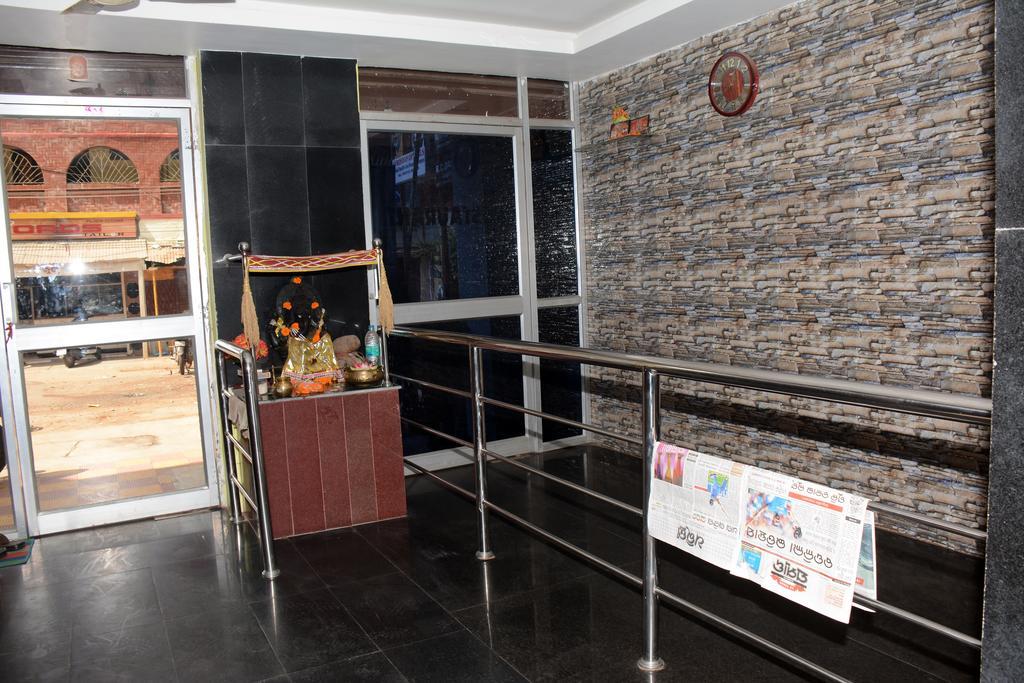 Hotel Nirmal Inn Bhubaneswar Zewnętrze zdjęcie